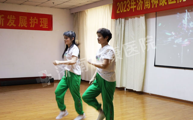 ������ҽԺ���С���5.12���ʻ�ʿ�ڱ��ô�������ջ��ݡ��